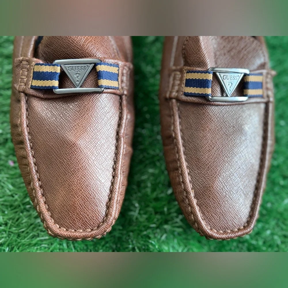 Guesss men’s shoes Size 7‎